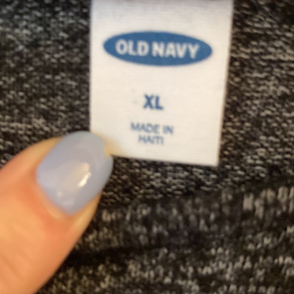 ✨Black, Basic Long Sleeve✨ - Picture 3 of 3